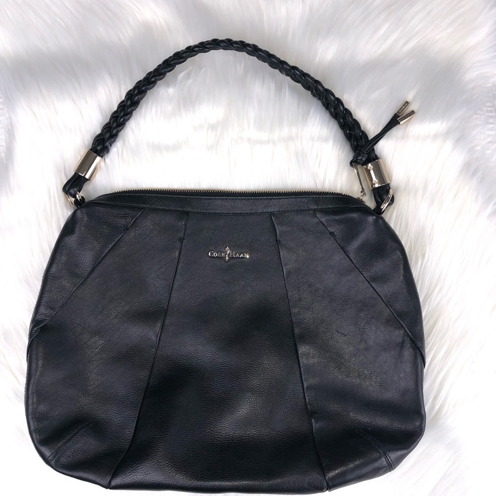 Cole Haan Authentic leather black shoulder bag